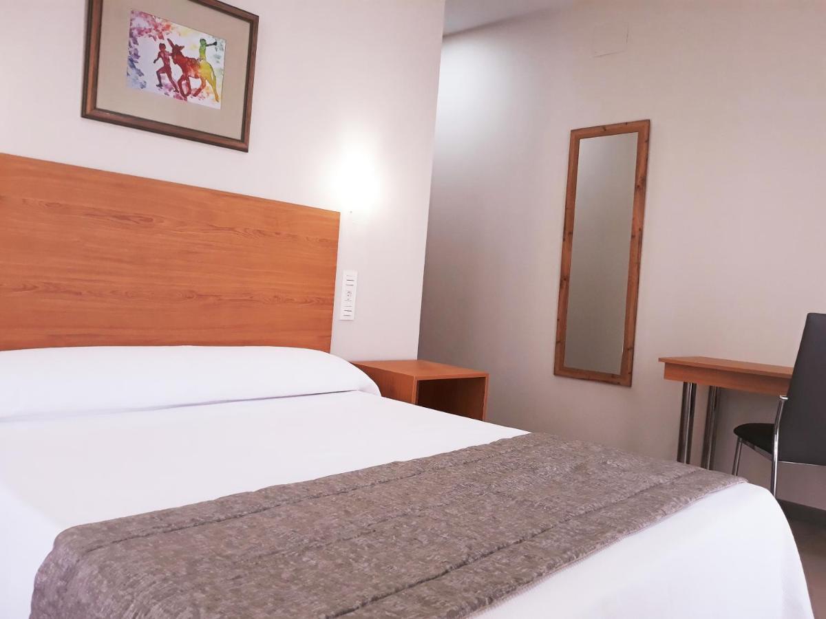 Hostal Montemayor 莫吉尔 外观 照片