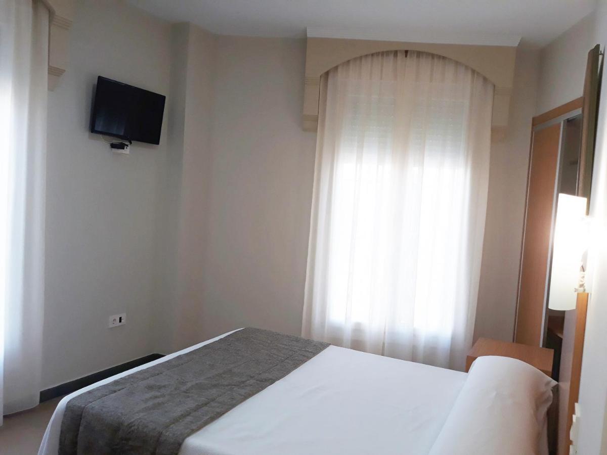 Hostal Montemayor 莫吉尔 外观 照片
